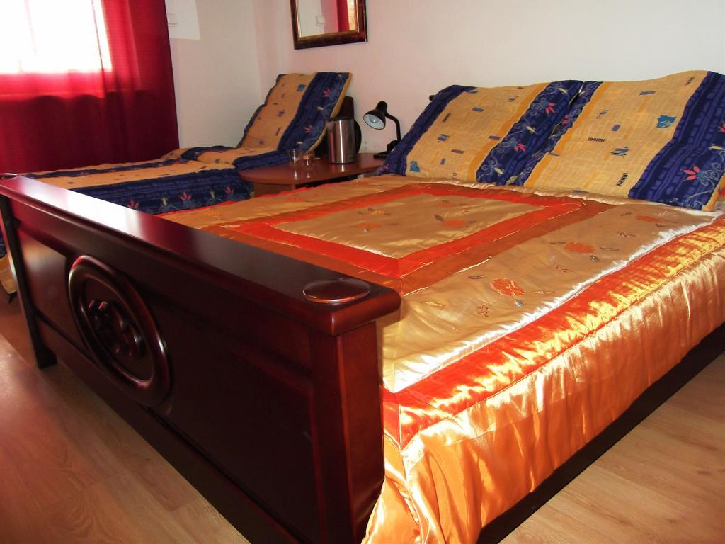 Dworek W Zieleni Varsóvia Quarto foto
