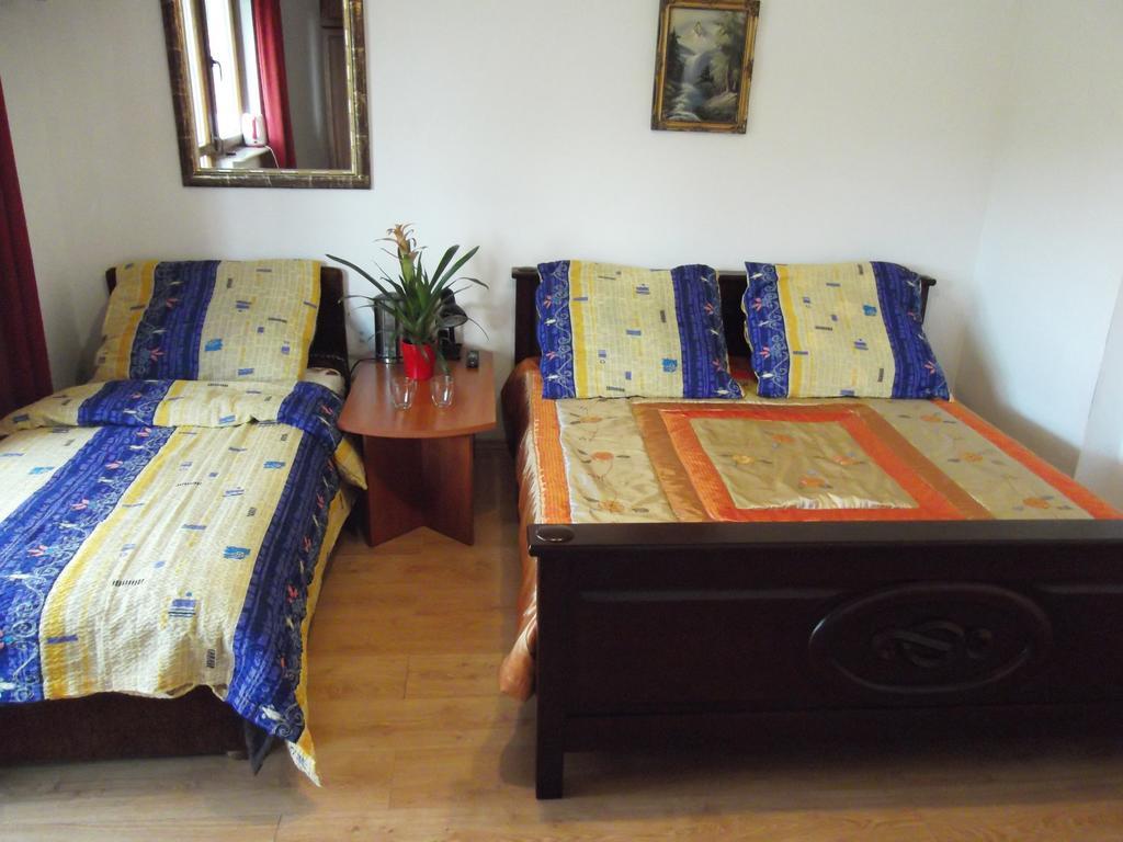 Dworek W Zieleni Varsóvia Quarto foto